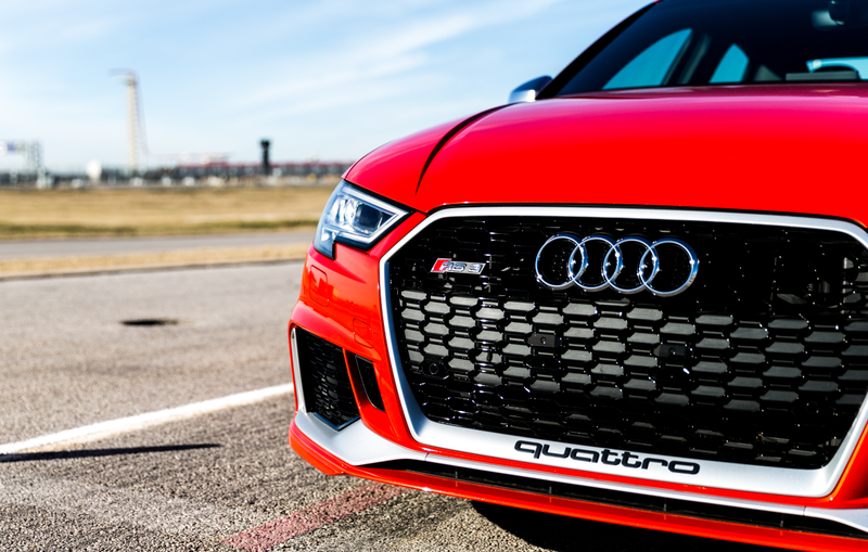 Illustration for article titled The Audi Driving Experience Lets You Blast Around An F1 Track In Someone Else's R8